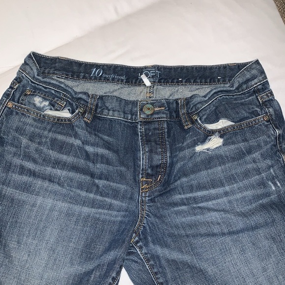 Gently Loved Ann Taylor LOFT Distressed Boyfriend Jeans - Picture 6 of 10